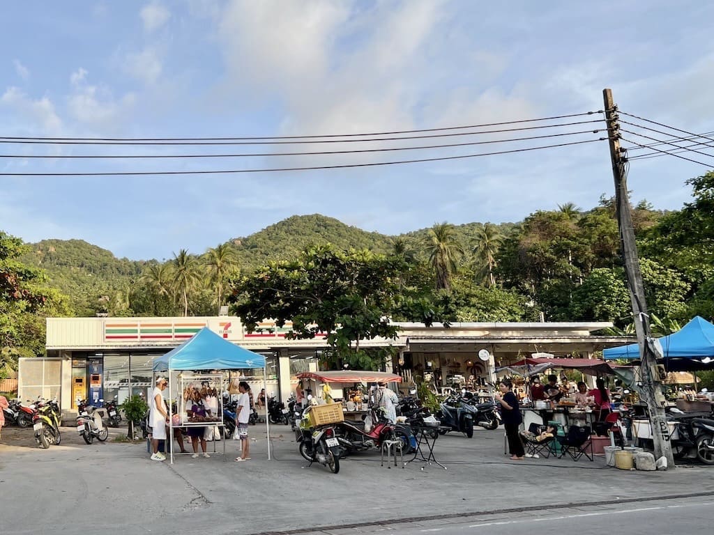 Local food stands in Sairee Area