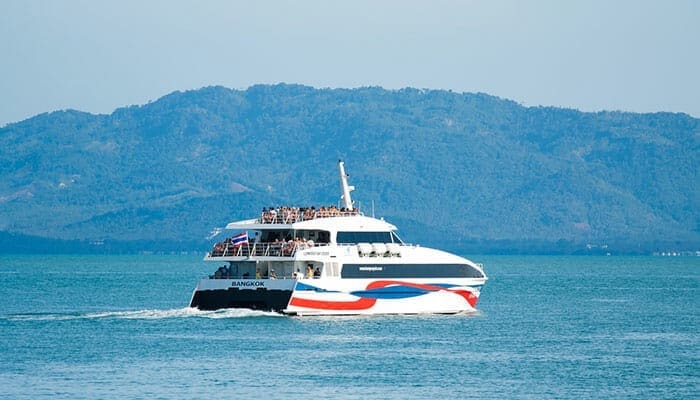 Lomprayah's services between Koh Samui and Koh Tao