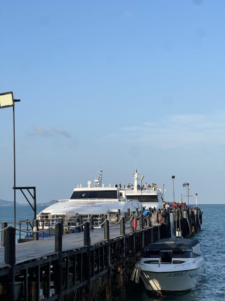 Lomprayah Ferry