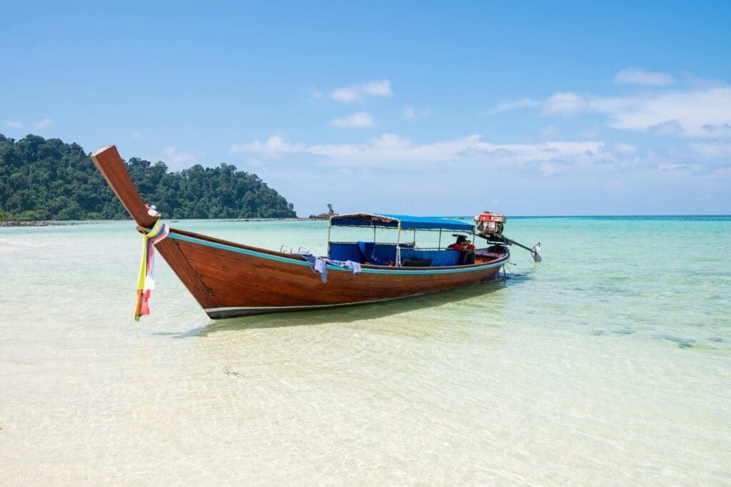 Lontail-Boat
